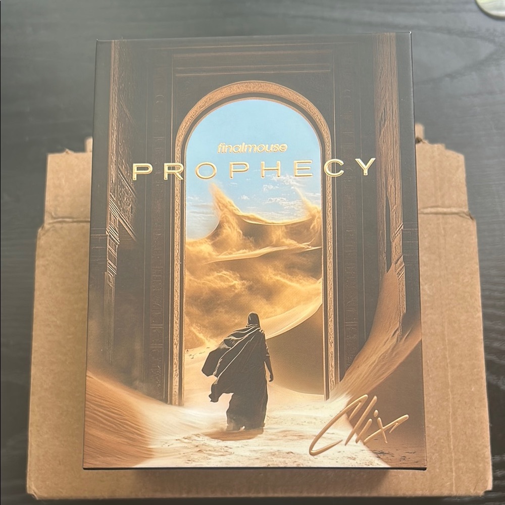 Finalmouse Prophecy. Signed box, size Medium. Never used.